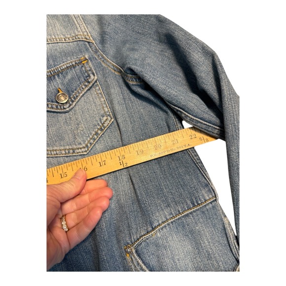 Free People Distressed Denim Jacket Oversized Blue Button Up Long Sleeve Size XS - Picture 3 of 7